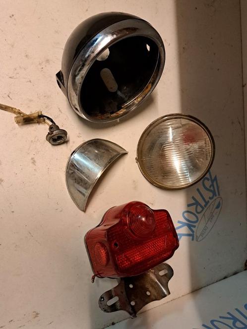 Koplamp stanley en portugees achterlicht Honda ss50 cd50, Fietsen en Brommers, Brommeronderdelen | Oldtimers, Gebruikt, Overige merken