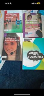 Doktersassistente studieboeken, Ophalen of Verzenden, Zo goed als nieuw, Overige niveaus