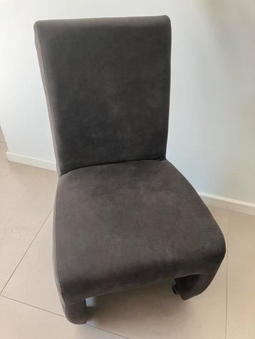6 eetkamerstoelen met wieltjes beschikbaar voor biedingen