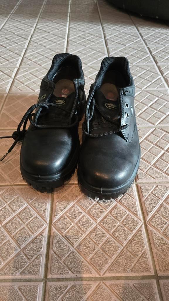 Bata Industrials Werkschoenen - Maat 42, Tuin en Terras, Werkkleding, Zo goed als nieuw, Ophalen of Verzenden