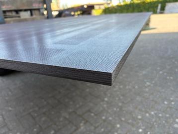 Nieuwe Berken Betonplex antislip platen 18mm beschikbaar voor biedingen