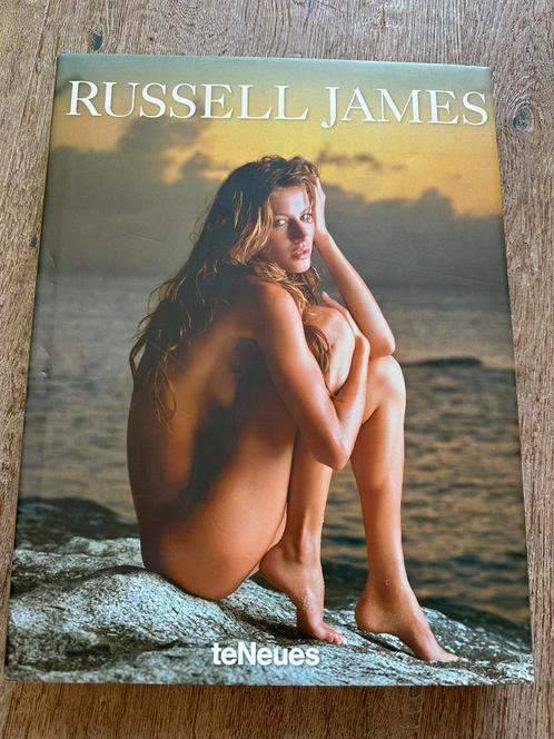 Russell James, Boeken, Kunst en Cultuur | Fotografie en Design, Zo goed als nieuw, Ophalen of Verzenden