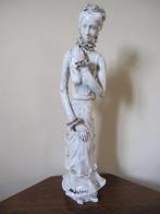 Porseleinen beeld van dame, gesigneerd, 47 cm hoog, Ophalen of Verzenden