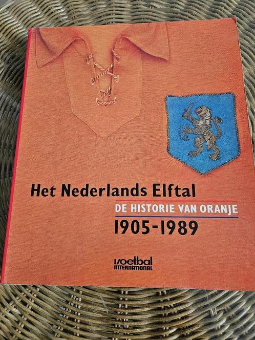 Het Nederlands elftal, historie van Oranje 1905-1989, Boeken, Sportboeken, Balsport, Ophalen of Verzenden