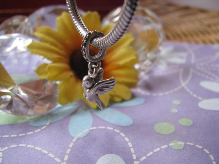 Pandora bedel 791394CCZ = VREDES duif + ZIRKS champagne, Sieraden, Tassen en Uiterlijk, Bedels, Zo goed als nieuw, Pandora, Zilver