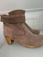 Klomplaarsjes - Maat 39, Kleding | Dames, Schoenen, Ophalen of Verzenden, Gedragen, Beige, Lage of Enkellaarzen