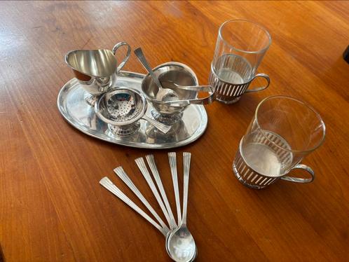 Elegante verzilverde theeset met glazen, Antiek en Kunst, Antiek | Goud en Zilver, Zilver, Ophalen of Verzenden