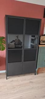 Metalen kast met glazen deuren, Met deur(en), 100 tot 150 cm, Ophalen of Verzenden, Zo goed als nieuw