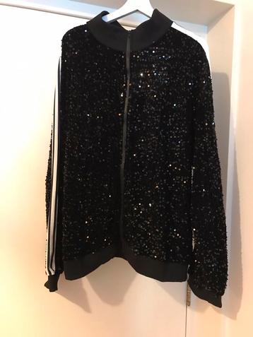 Zwart jasje met pailletten (ook broek) maat 3XL zgan  beschikbaar voor biedingen