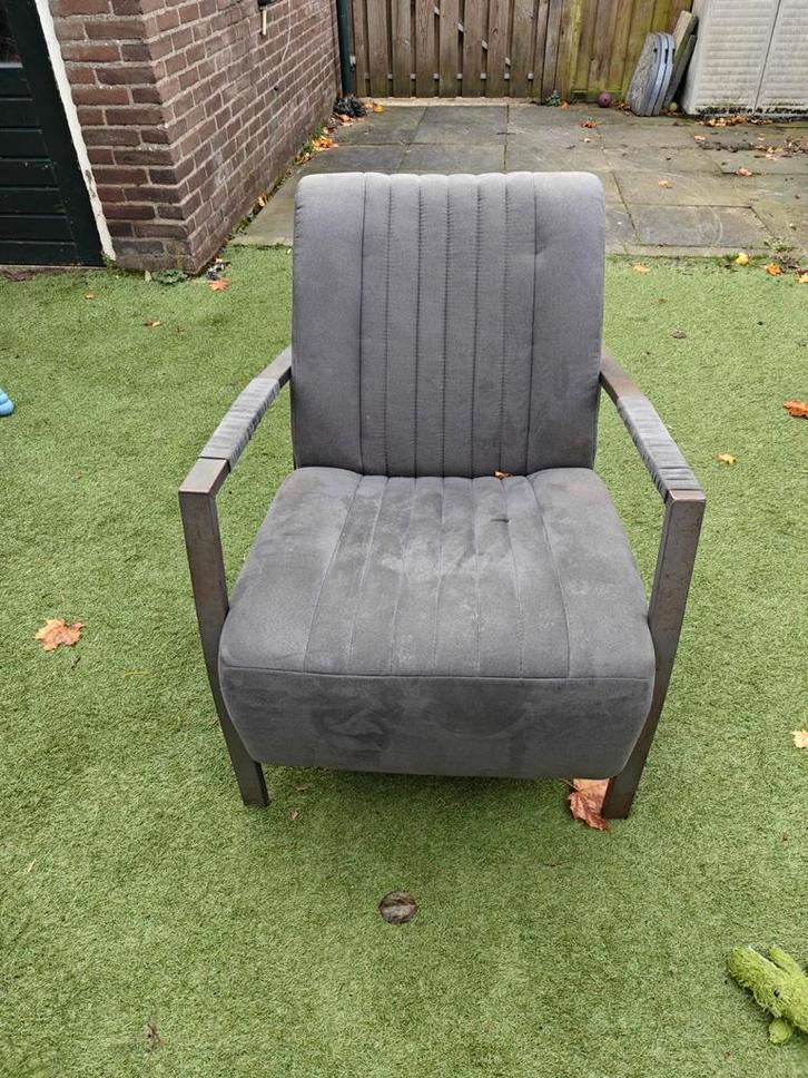 Grijze stoel Pronto Wonen, Huis en Inrichting, Fauteuils, Gebruikt, Metaal, Stof, 75 tot 100 cm, 75 tot 100 cm, Ophalen