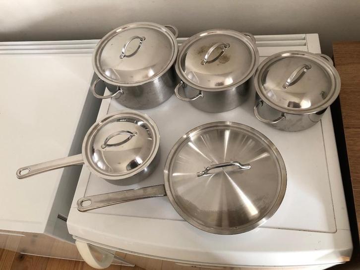 Spring pannenset 5-delig compleet met deksels, Huis en Inrichting, Keuken | Potten en Pannen, Gebruikt, Pannenset, Rvs, Ophalen of Verzenden