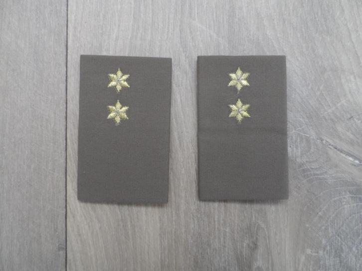Rangonderscheidingsteken Eerste luitenant regenjas KL nw, Verzamelen, Militaria | Algemeen, Landmacht, Embleem of Badge, Nederland