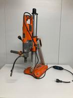 Husqvarna DM 220 diamantboormachine met statief, Doe-het-zelf en Verbouw, Gereedschap | Boormachines, Ophalen of Verzenden, H