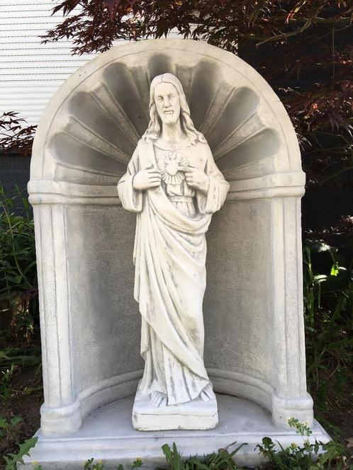 Jezus heilig hart beeld in bidkapel, vol steen, prachtige ve, Tuin en Terras, Tuinbeelden, Mensenbeeld, Steen, Ophalen of Verzenden
