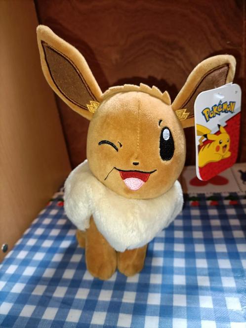 Eevee Pokemon knuffel met kaartje 17 cm, Kinderen en Baby's, Speelgoed | Knuffels en Pluche, Nieuw, Ophalen of Verzenden