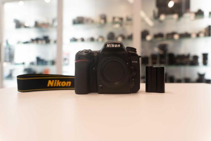 NIKON D7500  (Foto-Groep Doorn), Audio, Tv en Foto, Fotocamera's Digitaal, Gebruikt, Nikon, Ophalen of Verzenden