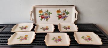Flora Keramiek Gouda model Carla, cake schaal+ 6 bordjes beschikbaar voor biedingen