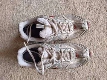 Nike Air maat 39 beschikbaar voor biedingen