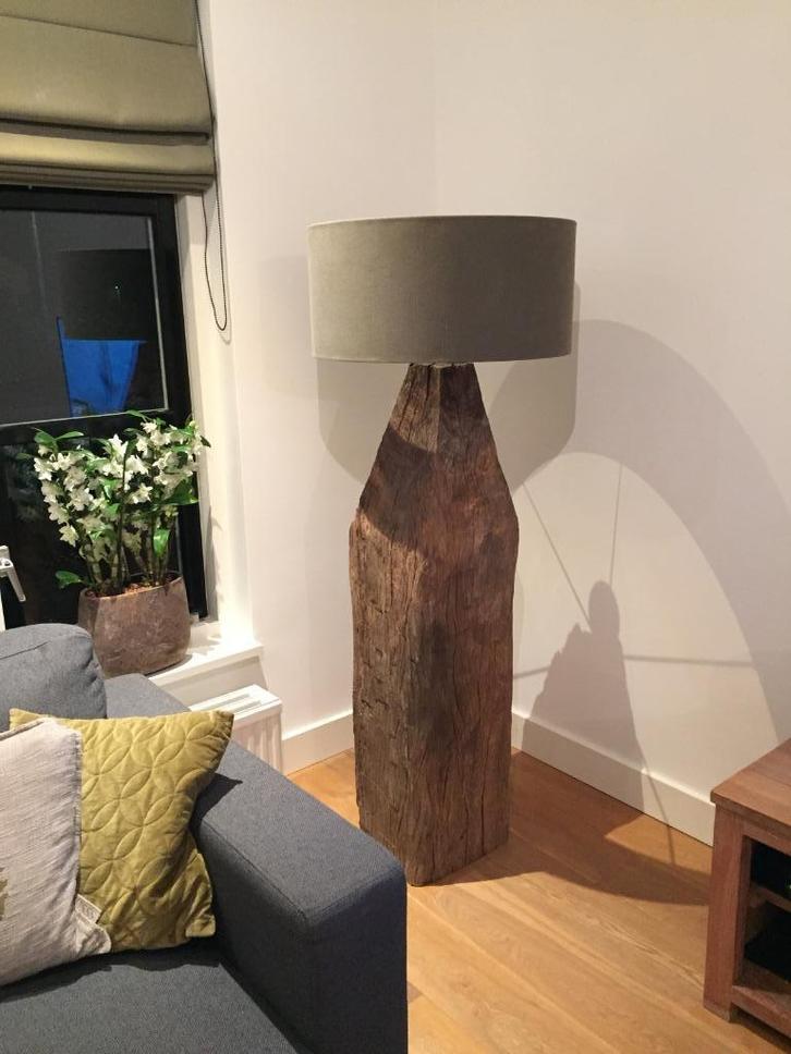 Unieke robuuste vloerlampen - op voorraad, Huis en Inrichting, Lampen | Vloerlampen, Nieuw, 150 tot 200 cm, Hout, Ophalen