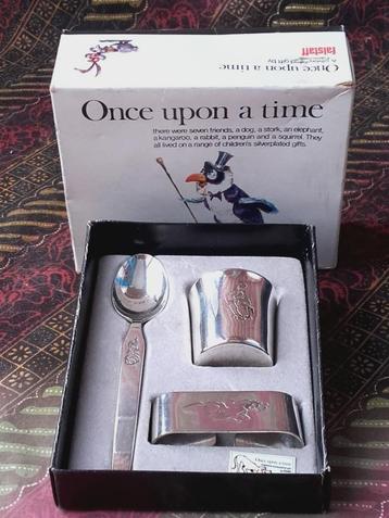 Mooie Engelse set van Falstaff silverplate voor kinderen. beschikbaar voor biedingen