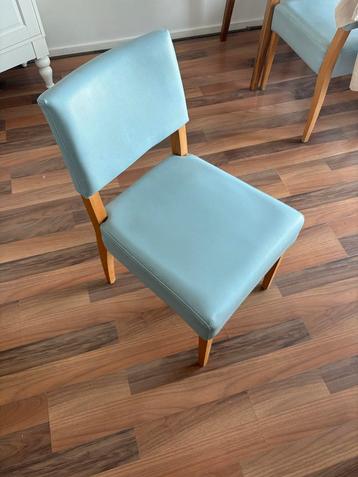 3 Blauwe Eetstoelen - Gebruikt beschikbaar voor biedingen