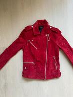 Te koop suede rode dames jas, valt als xs/s, Ophalen of Verzenden, Zo goed als nieuw, Maat 34 (XS) of kleiner, Rood