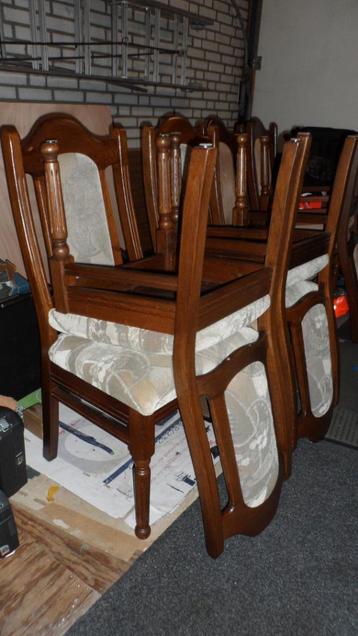 8 eetkamer stoelen midden eiken + massief eiken eettafel beschikbaar voor biedingen