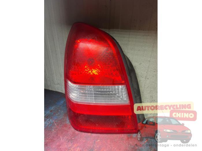 Achterlicht links van een Nissan Primera, Auto-onderdelen, Verlichting, Nissan, Gebruikt, 3 maanden garantie, Ophalen