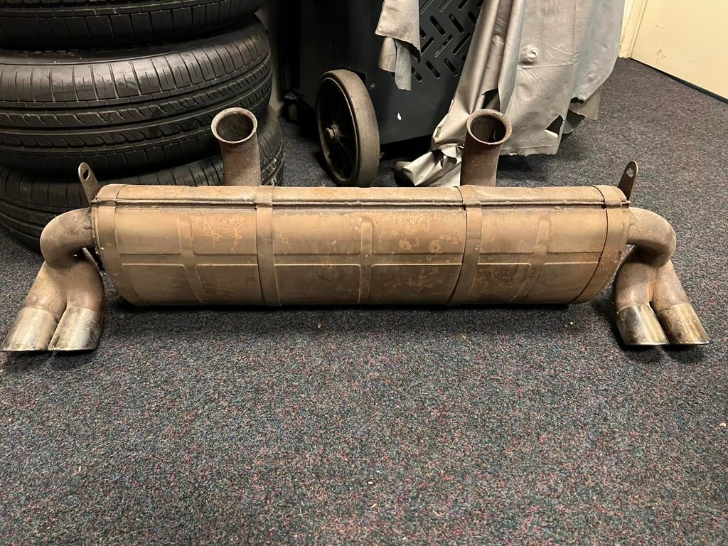 Achterdemper Ferrari 348, Ophalen, Ferrari