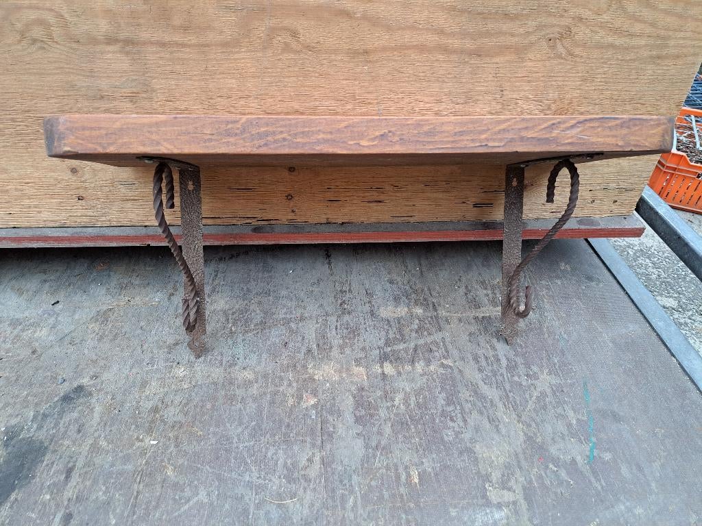 schapje met smeedijzeren dragers, Huis en Inrichting, Woonaccessoires | Wandplanken en Boekenplanken, Ophalen, Gebruikt