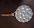 Poffertjes pan merk Patisse doorsnee 25 cm ., Huis en Inrichting, Ophalen, Zo goed als nieuw, Gietijzer, Koekenpan of Braadpan