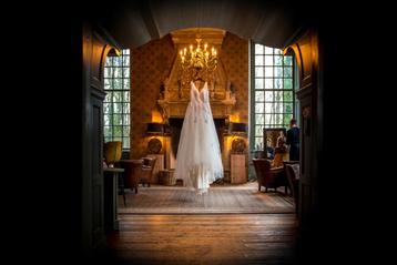 Bruidsfotograaf trouwlocatie Kasteel Wijenburg Echteld