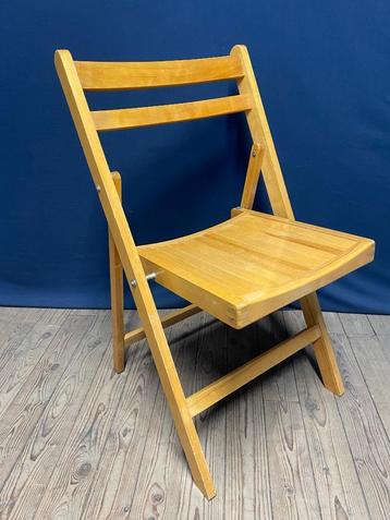 Vintage Klapstoel Hout beschikbaar voor biedingen