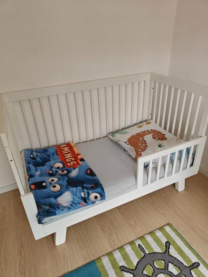 Babyletto Hudson 3-in-1 Convertible Crib + Kadolis Mattress, Kinderen en Baby's, Kinderkamer | Bedden, Gebruikt, Minder dan 140 cm