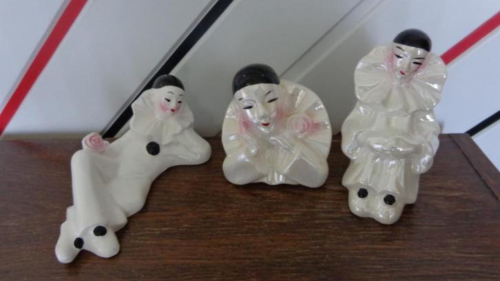 Drie vintage beeldjes Pierrot Art Deco, Verzamelen, Beelden en Beeldjes, Zo goed als nieuw, Mens, Ophalen