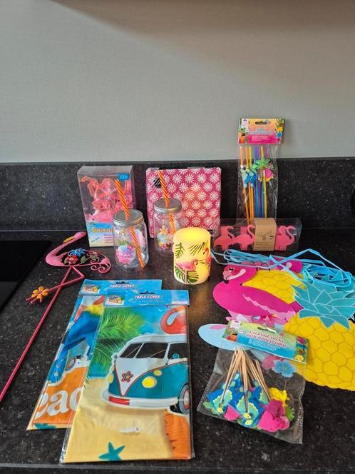 Feestpakket zomer - flamingo, Hobby en Vrije tijd, Feestartikelen, Zo goed als nieuw, Versiering, Ophalen