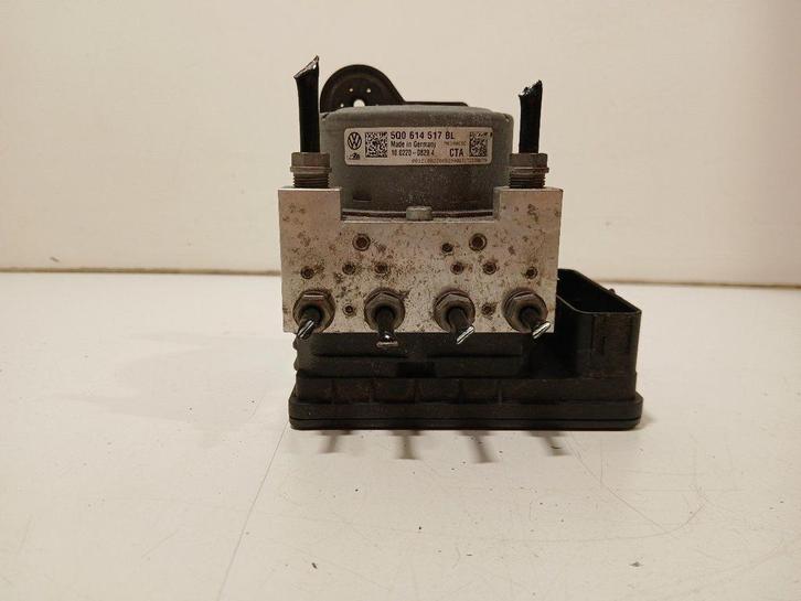 Abs pomp Volkswagen Golf, Auto-onderdelen, Remmen en Aandrijving, Volkswagen, Gebruikt, Herkomst onderdeel bekend, 12 maanden garantie