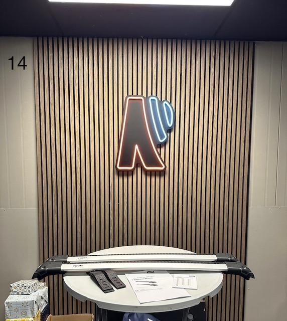 Thule Wingbar Edge 9582 Dakdrager, Auto diversen, Dakdragers, Ophalen of Verzenden, Zo goed als nieuw