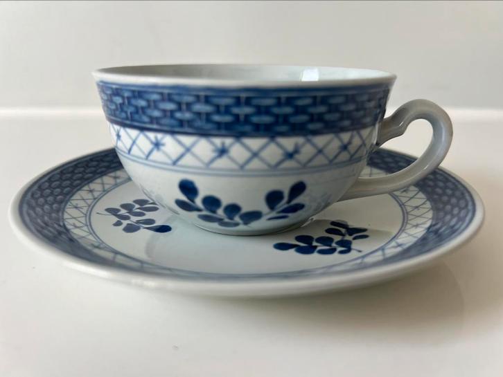 Royal Copenhagen Aluminia Tranquebar theekop en schotel, Antiek en Kunst, Antiek | Servies los, Ophalen of Verzenden