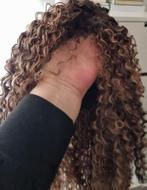 Prachtige lace-wig.bruin met highlights., Sieraden, Tassen en Uiterlijk, Uiterlijk | Haarverzorging, Ophalen of Verzenden, Nieuw