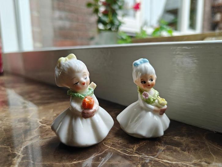 Porseleinen damesduo, pastel kleuren, Verzamelen, Beelden en Beeldjes, Zo goed als nieuw, Mens, Ophalen of Verzenden
