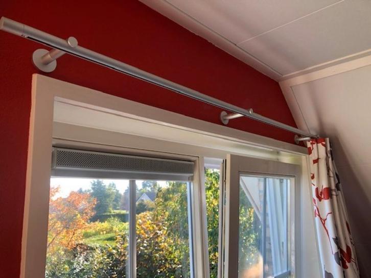 Gordijnen met roedes (nog als nieuw), Huis en Inrichting, Stoffering | Gordijnen en Lamellen, Zo goed als nieuw, 200 cm of meer