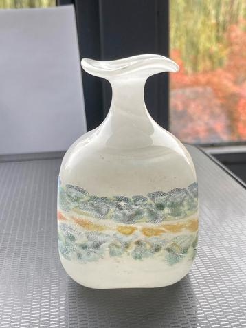 glazen vaasje van Karl Schmid beschikbaar voor biedingen