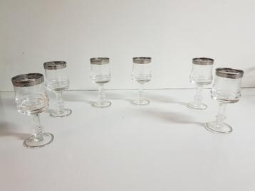 gegraveerde/geëtste Vintage glazen met zilver overlay beschikbaar voor biedingen