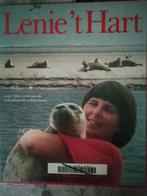 Zeehondencrèche Pieterburen. Lenie 't Hart. Gesigneerd, Gelezen, Lenie 't Hart, Ophalen of Verzenden, Overige onderwerpen