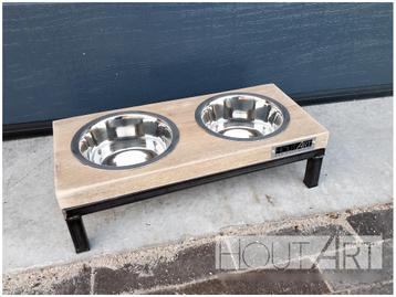 Eet & Drinkset Stalen frame met steigerhout. Hond of kat! beschikbaar voor biedingen