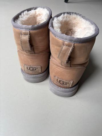 UGG Laarzen Maat 39 - Beige beschikbaar voor biedingen