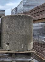 Gebruikte betonnen poef / aanrijblok rond, Ophalen, Gebruikt, 25 tot 50 cm, Blok