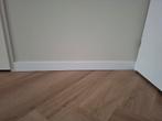 Hoge plinten wit, Huis en Inrichting, Stoffering | Vloerbedekking, Ophalen, Wit, Laminaat
