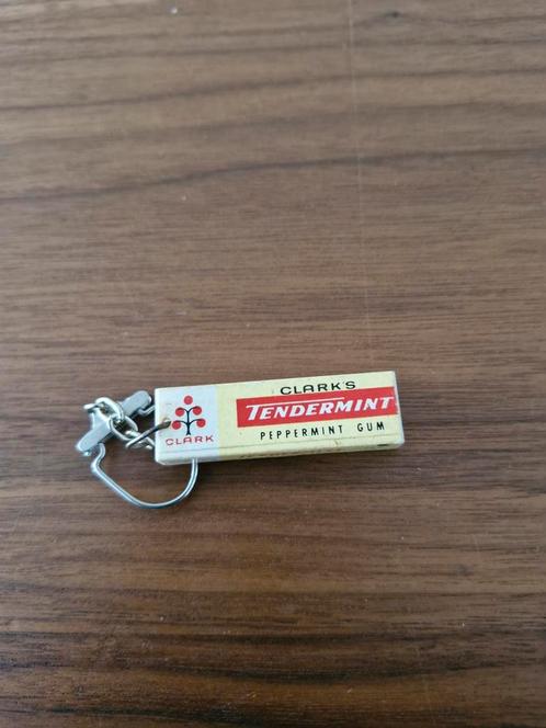 1054 Clark's Tendermint Gum Sleutelhanger Vintage, Verzamelen, Sleutelhangers, Gebruikt, Merk, Ophalen of Verzenden